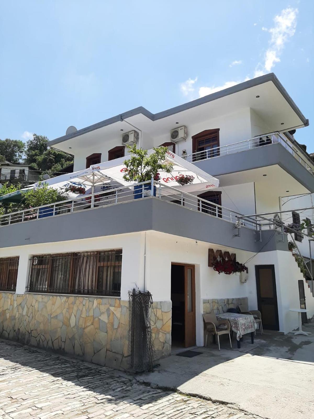 Hotel Brahimi Gjirokastër Exterior foto